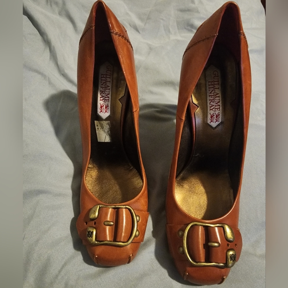 Chic Tan Leather Buckle Heels Size 41/10 - Picture 2 of 3